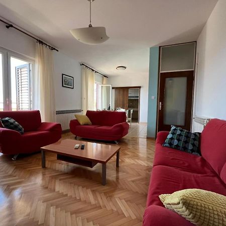 Apartment Lily Podstrana Buitenkant foto