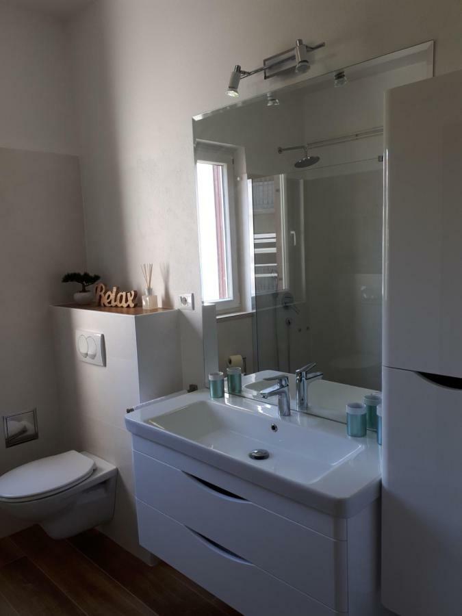 Apartment Lily Podstrana Buitenkant foto
